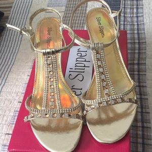 Silver Slipper gold jeweled heels size 12w new
